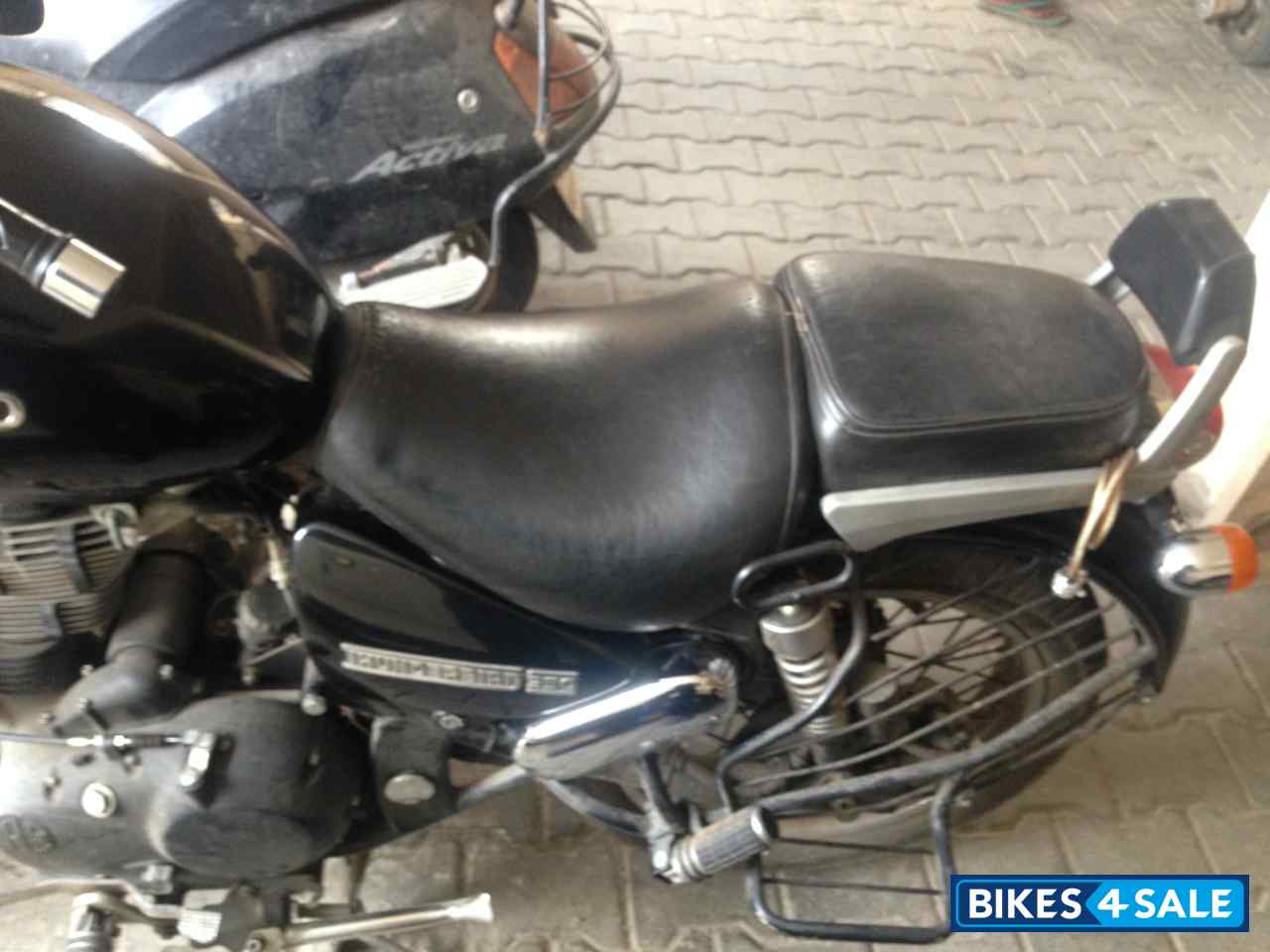 Flicker Black Royal Enfield Thunderbird 350 Flicker Black Royal Enfield Thunderbird 350