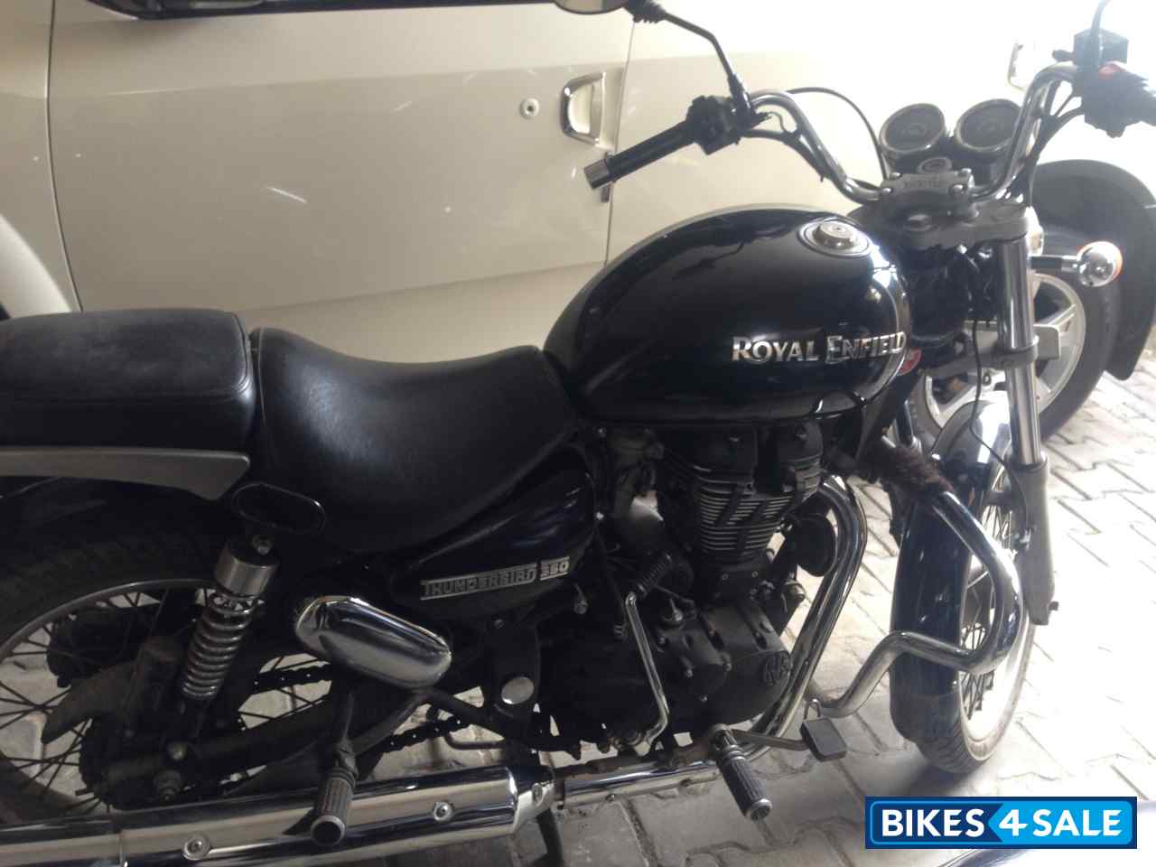 Flicker Black Royal Enfield Thunderbird 350 Flicker Black Royal Enfield Thunderbird 350
