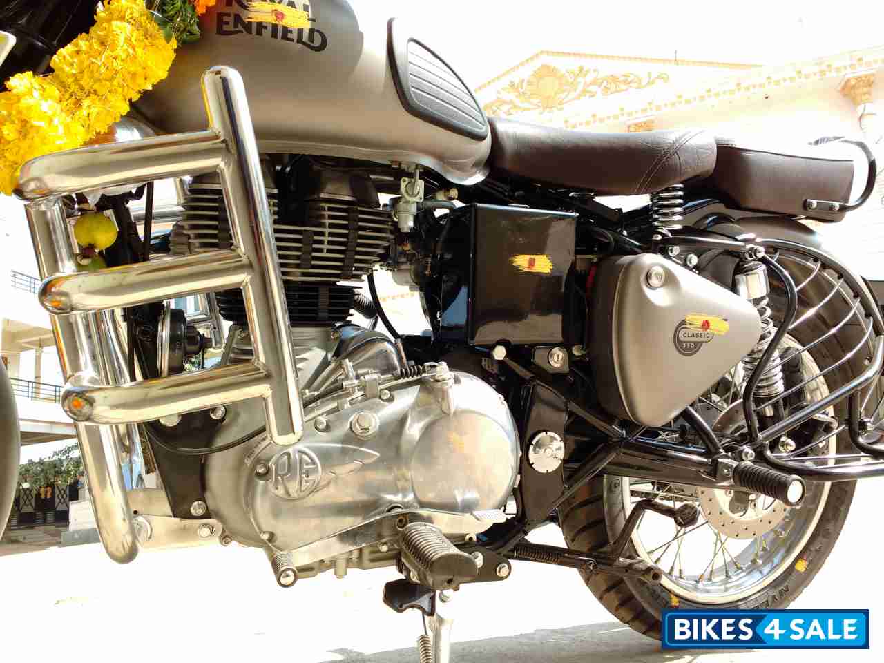 Gunmetal Gray Royal Enfield Classic Gunmetal Grey