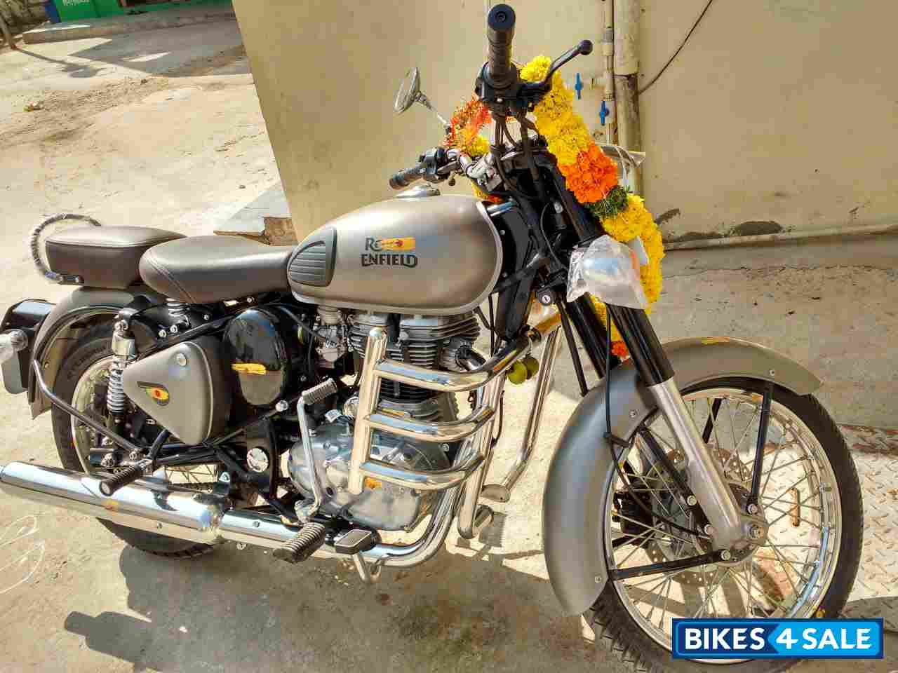 Gunmetal Gray Royal Enfield Classic Gunmetal Grey