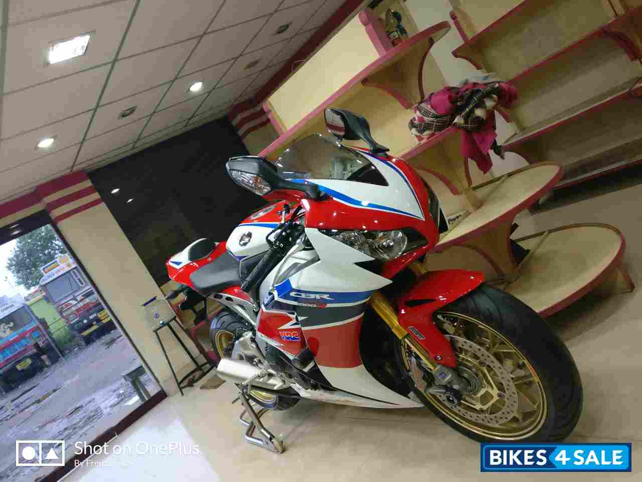 Tri Colour Honda CBR 1000RR Fireblade SP