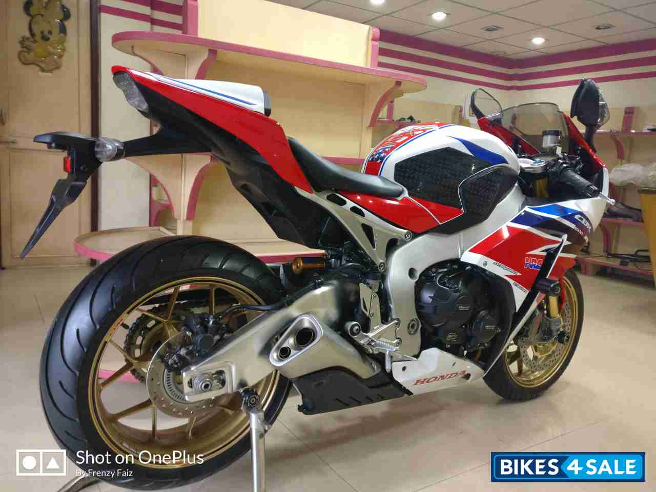 Tri Colour Honda CBR 1000RR Fireblade SP