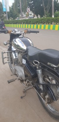Black Royal Enfield Bullet Machismo A350