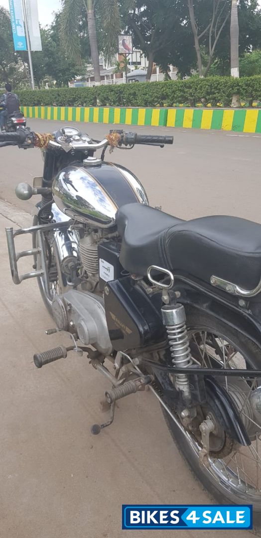 Black Royal Enfield Bullet Machismo A350