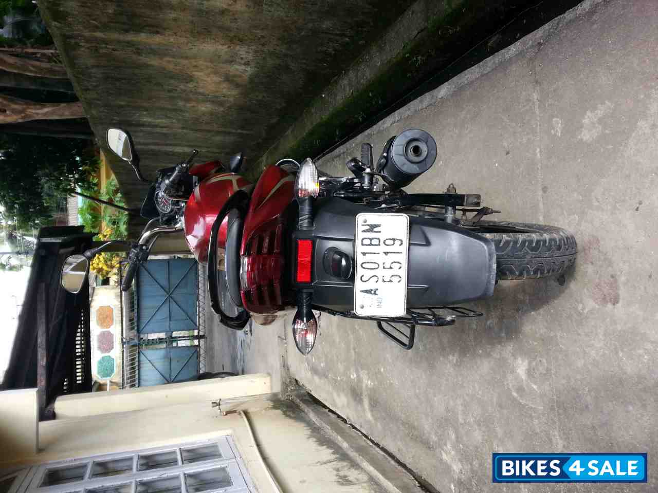 Red Bajaj Discover 150 S