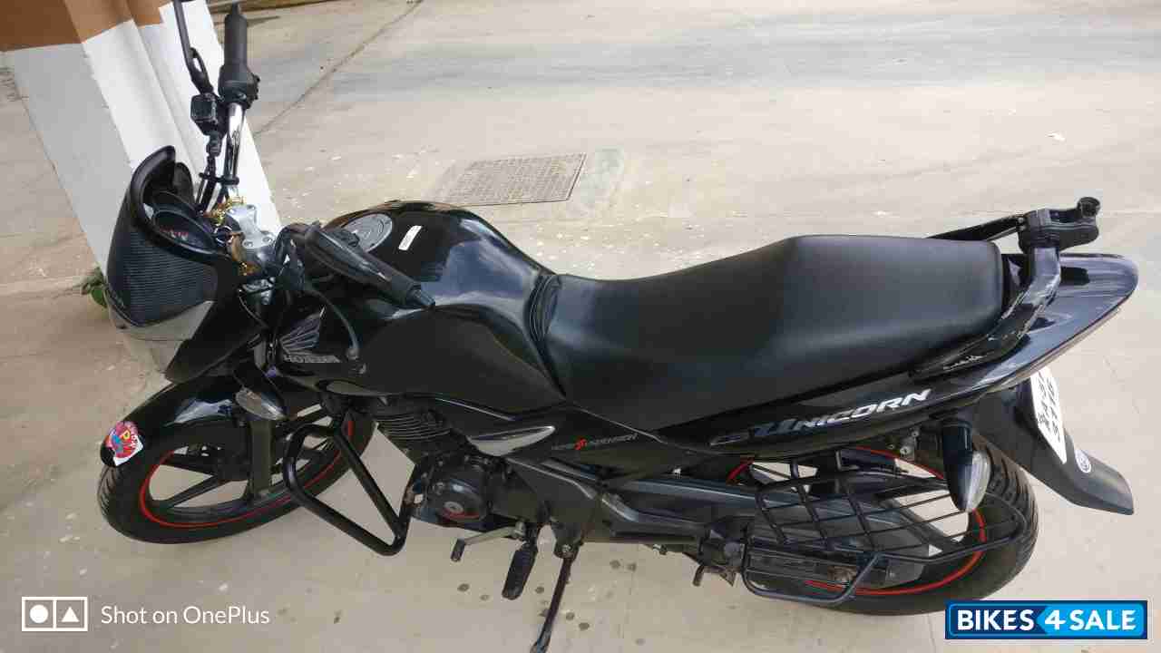 Black Honda CB Unicorn