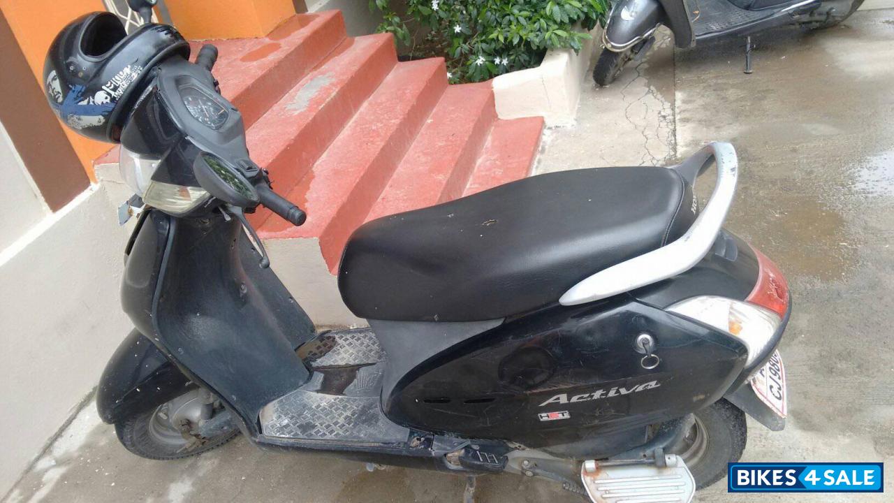 Black Honda Activa