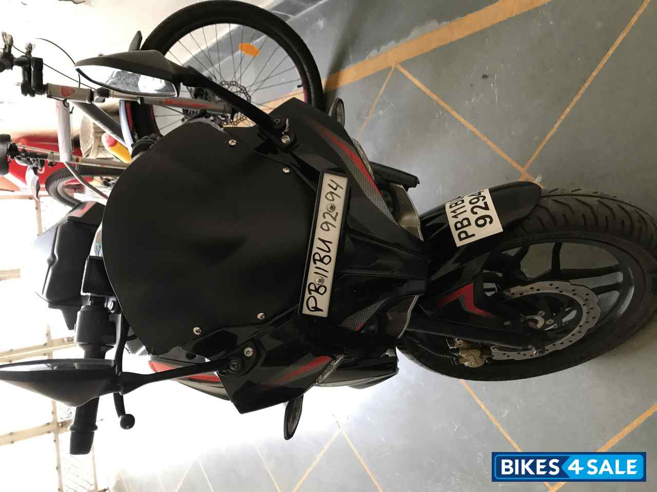 Black Bajaj Pulsar RS 200