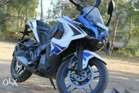 Bajaj Pulsar RS 200 ABS