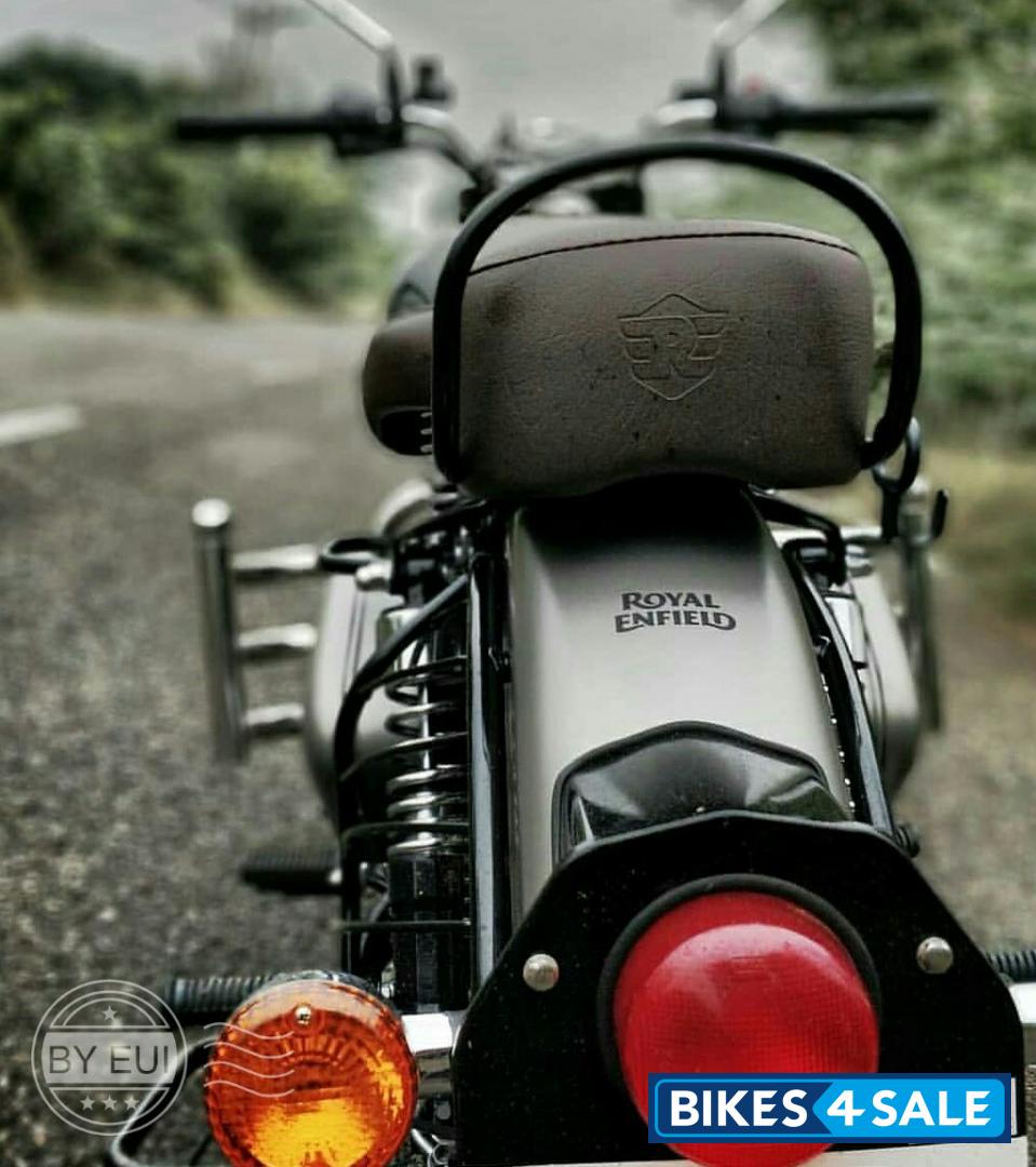 Royal Enfield Classic Gunmetal Grey Royal Enfield Classic Gunmetal Grey