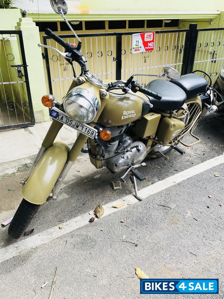 Brown Royal Enfield Classic Desert Storm Brown Royal Enfield Classic Desert Storm