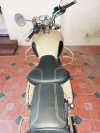 Desert Storm Royal Enfield Classic Desert Storm