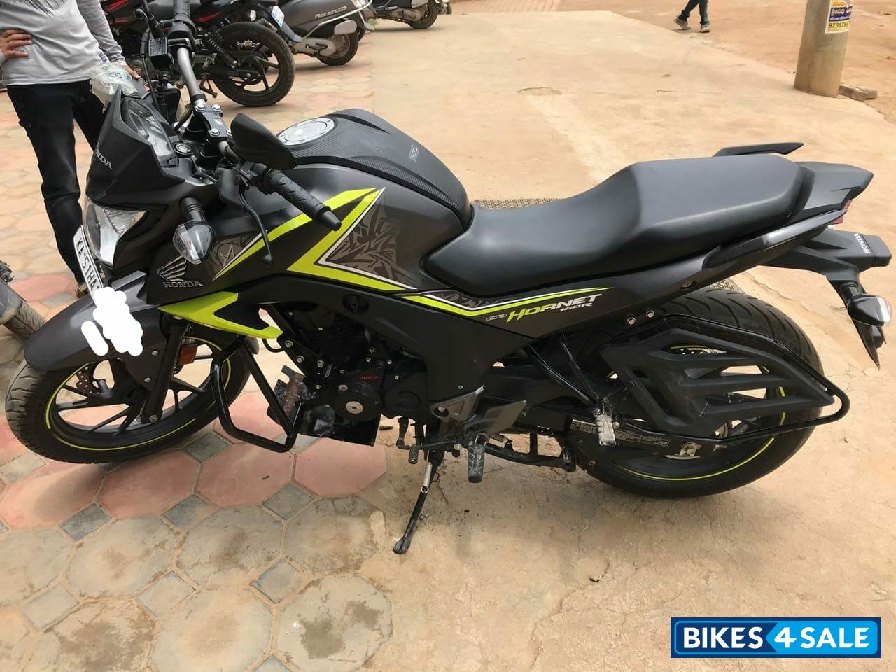 Striking Green Honda CB Hornet 160R