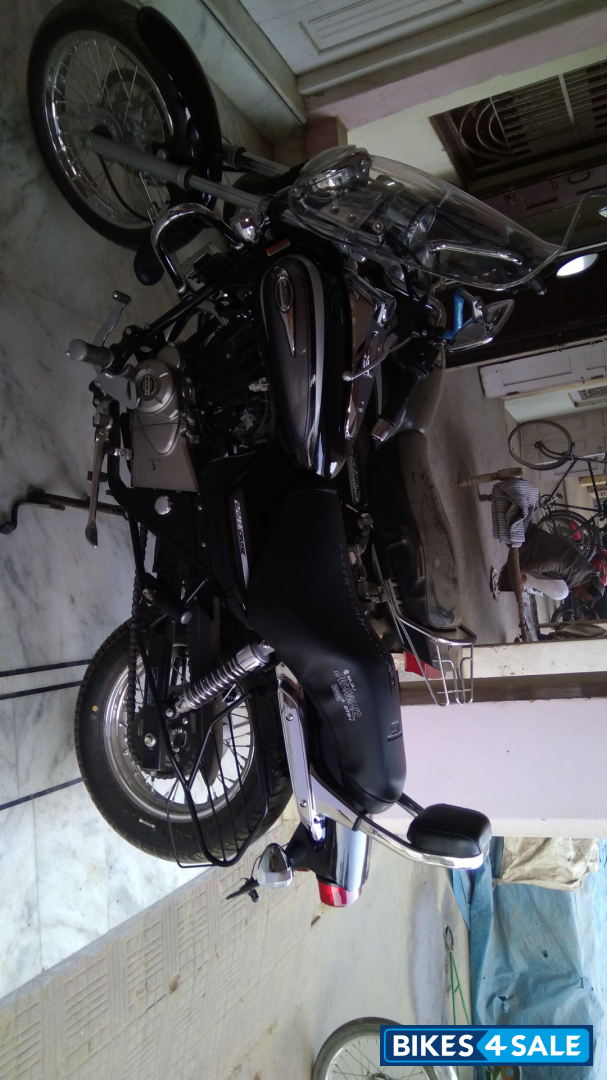 Bajaj Avenger Cruise 220