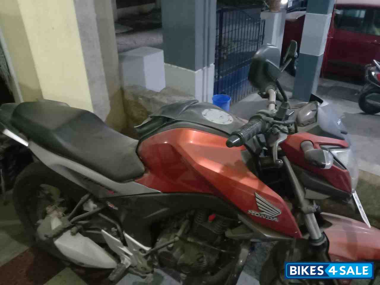 Orange Honda CB Hornet 160R