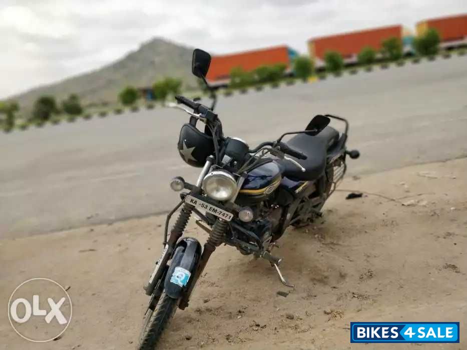 Blue Bajaj Avenger Street 150 Blue Bajaj Avenger Street 150