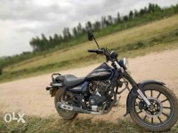 Blue Bajaj Avenger Street 150