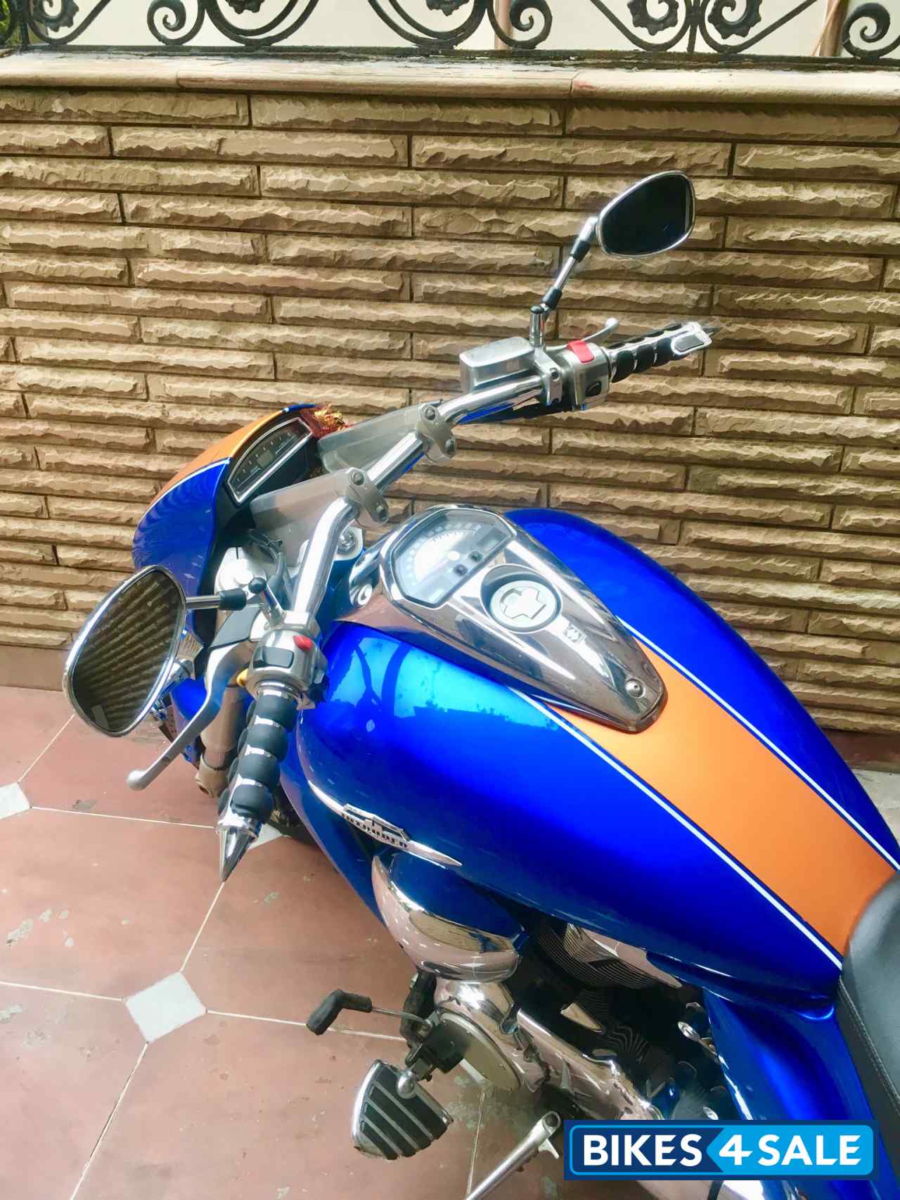 Electric Blue Suzuki Intruder M1800R