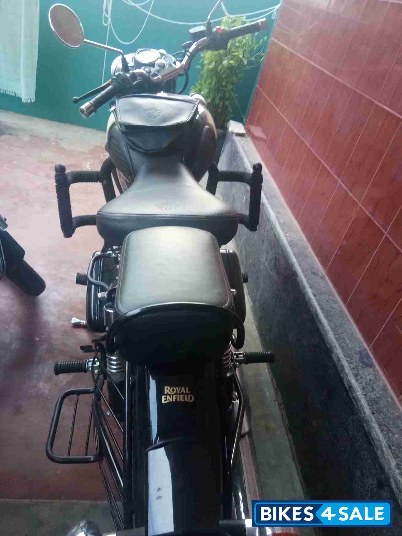 Black Royal Enfield Classic 350