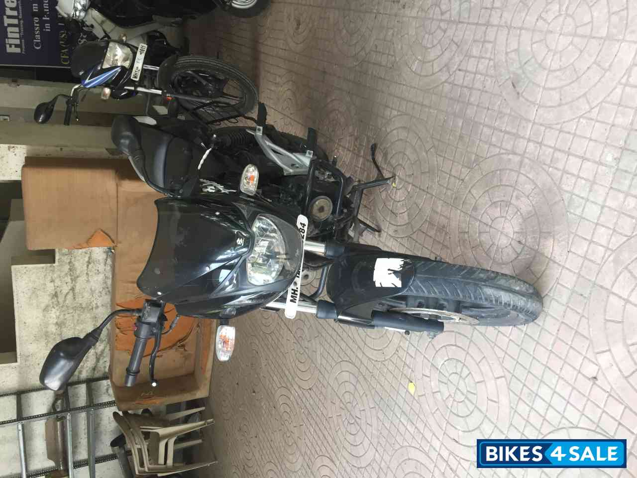 Black Bajaj Pulsar 200 DTSi