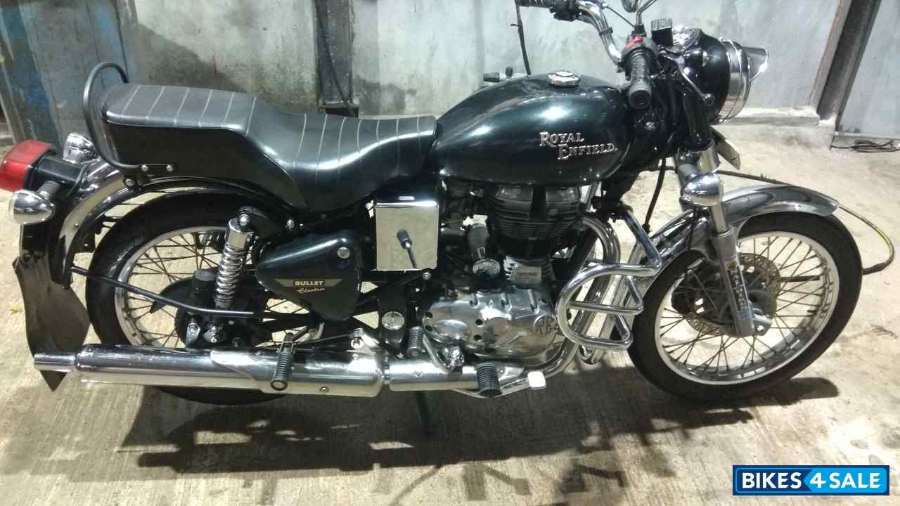 Black Royal Enfield Bullet Electra