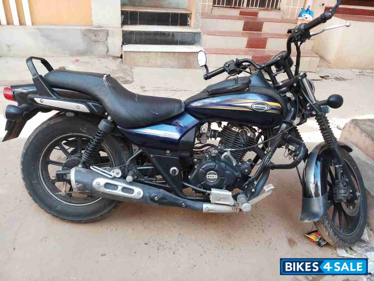 Bajaj Avenger Street 150