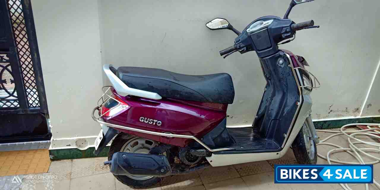 Mahindra Gusto