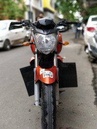 Orange Yamaha FZ16