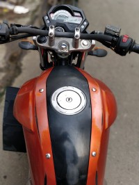 Orange Yamaha FZ16