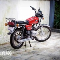 Red Yamaha RX 135