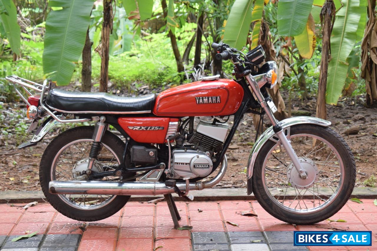 Red Yamaha RX 135 Red Yamaha RX 135