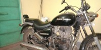 Black Royal Enfield Thunderbird 350