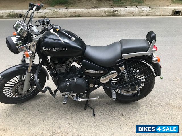Matte Black Royal Enfield Thunderbird 350