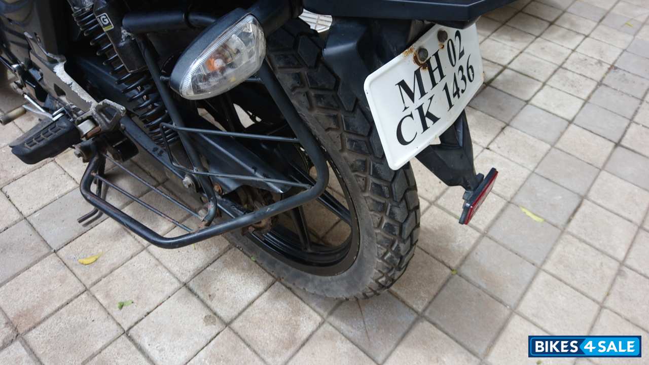 Black TVS Apache RTR 160