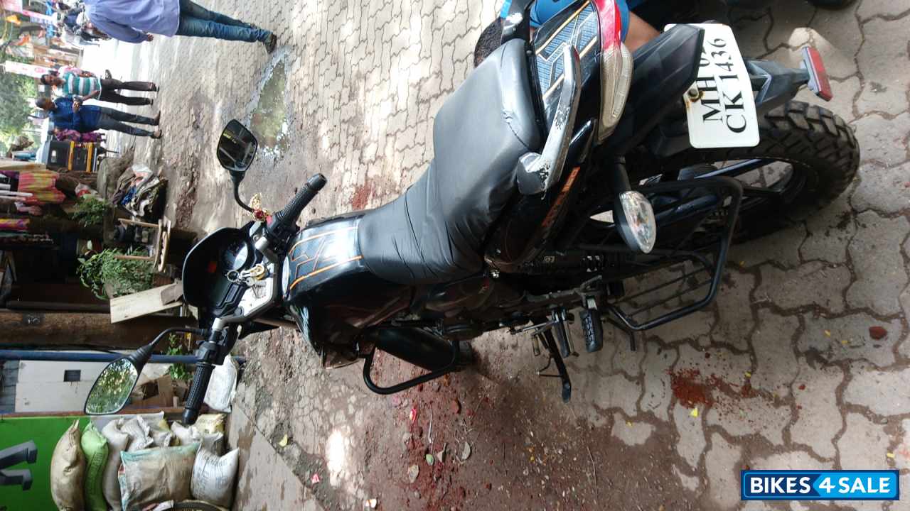 Black TVS Apache RTR 160