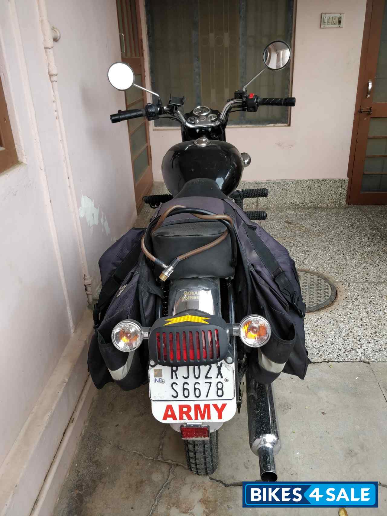 Black Royal Enfield Bullet Electra