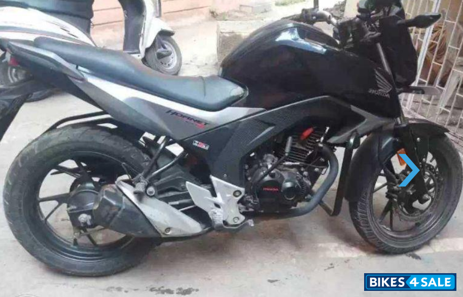 Honda CB Hornet 160R