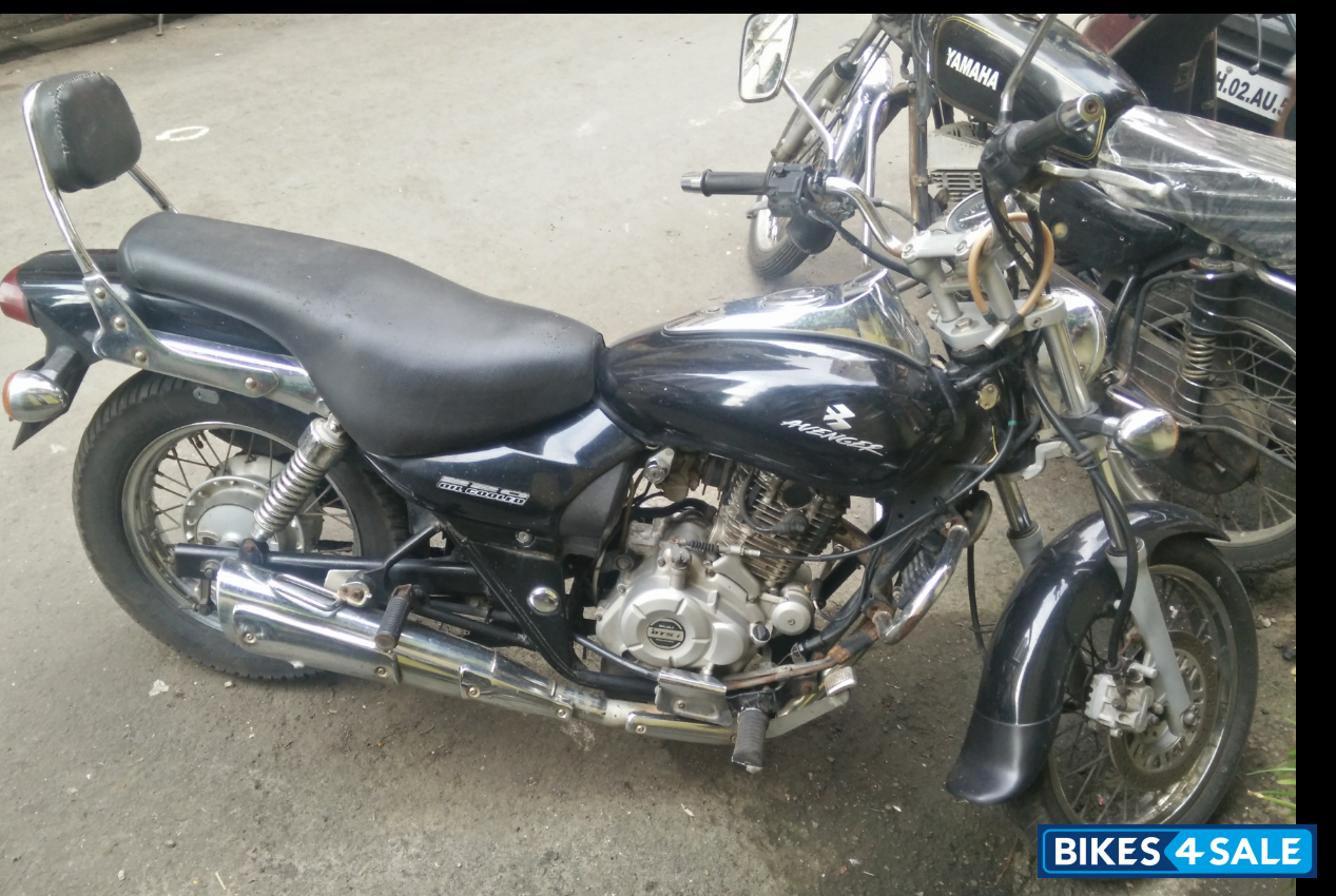 Bajaj Avenger 220 DTS-i