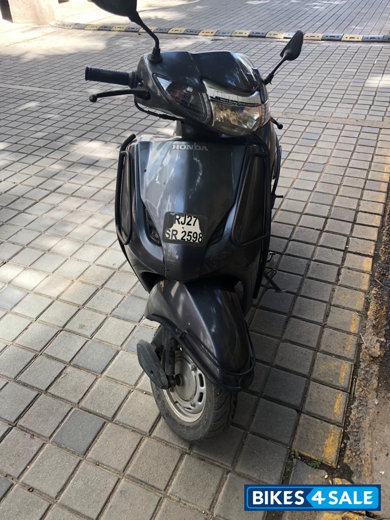 Silver Honda Activa