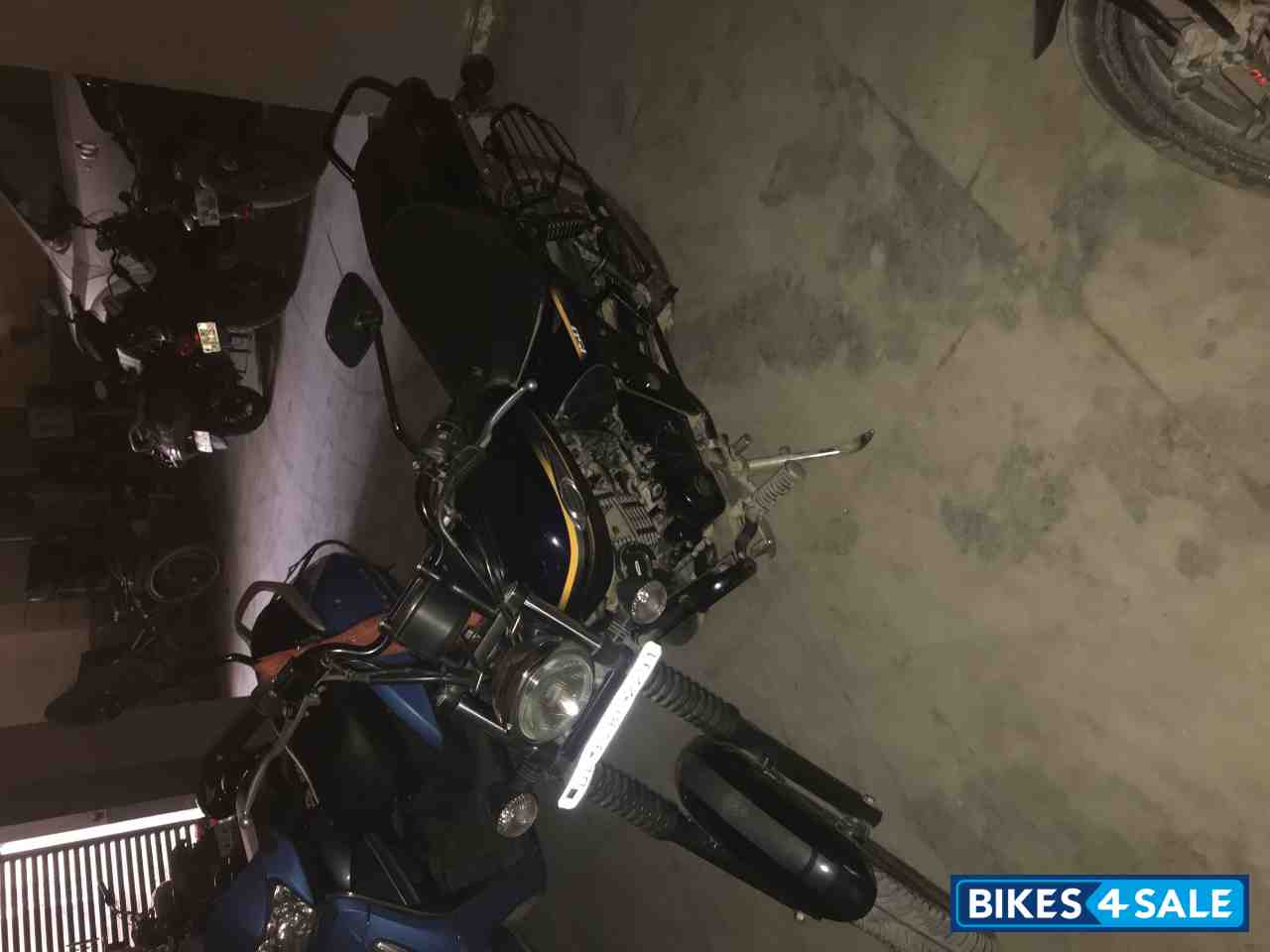 Bajaj Avenger Street 150