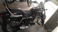 Black Bajaj Avenger 220 DTS-i