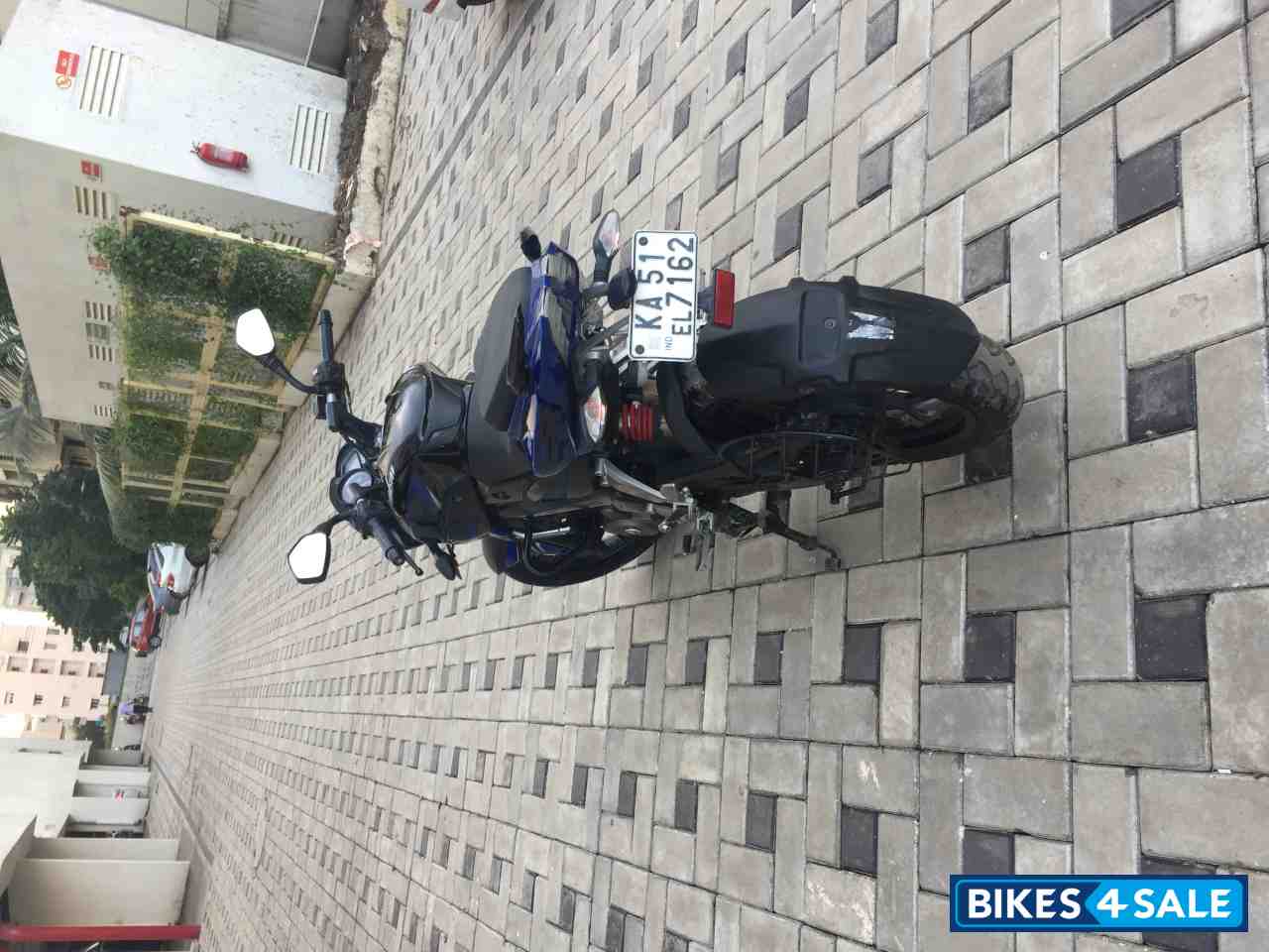 Saffire Blue Bajaj Pulsar 200 NS Saffire Blue Bajaj Pulsar 200 NS