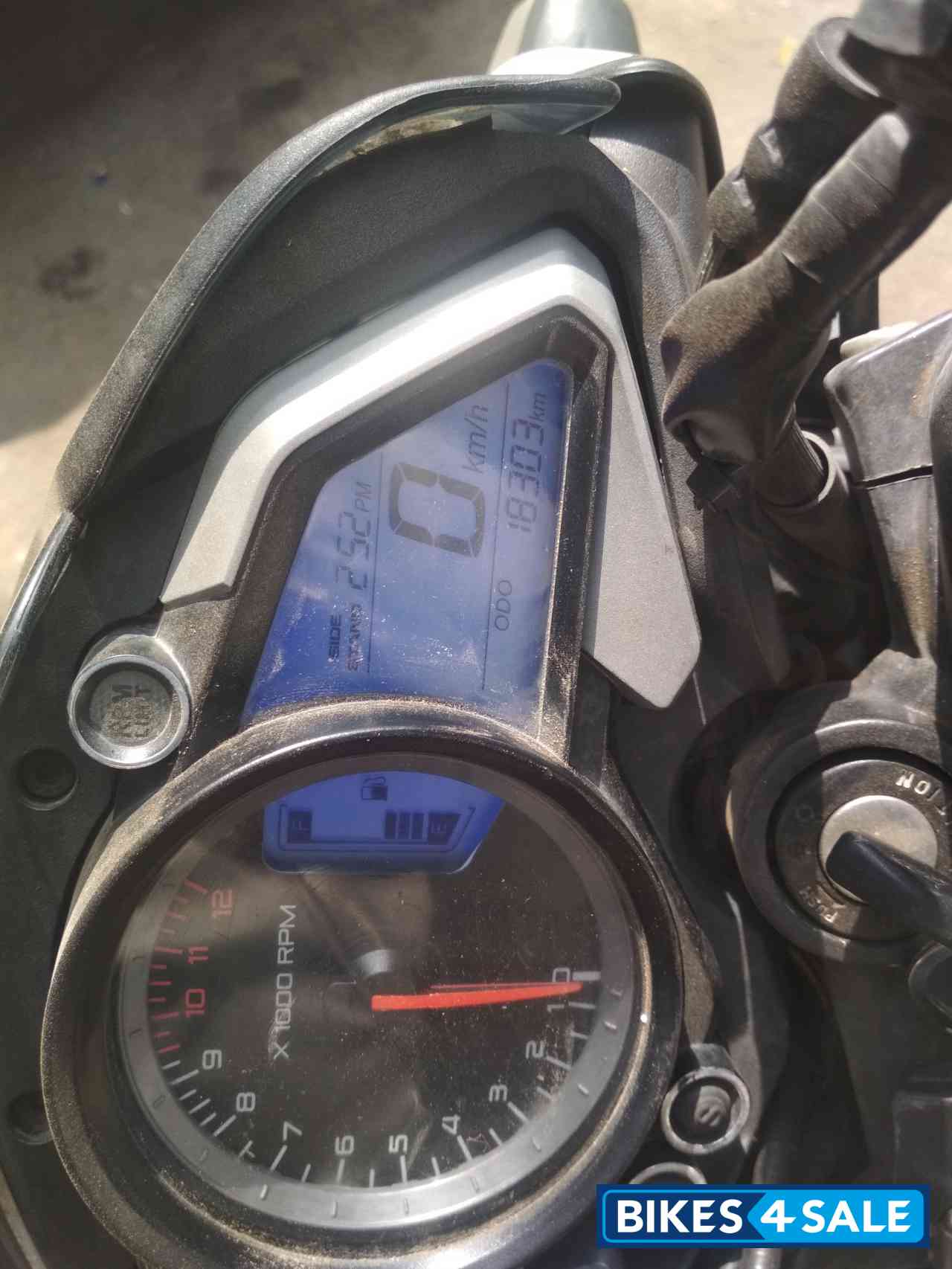 White And Black Bajaj Pulsar 200 NS