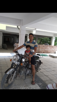 Black Royal Enfield Classic Chrome