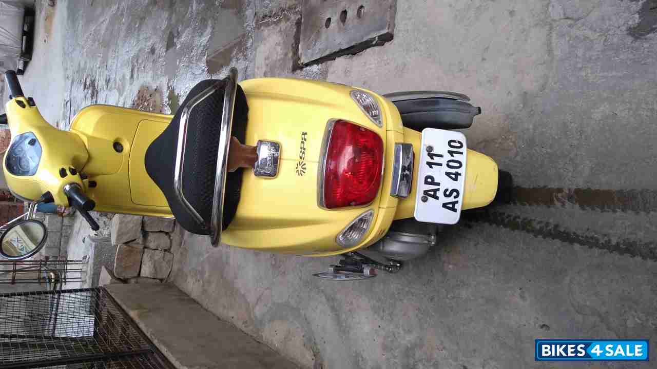 Vespa LX 125