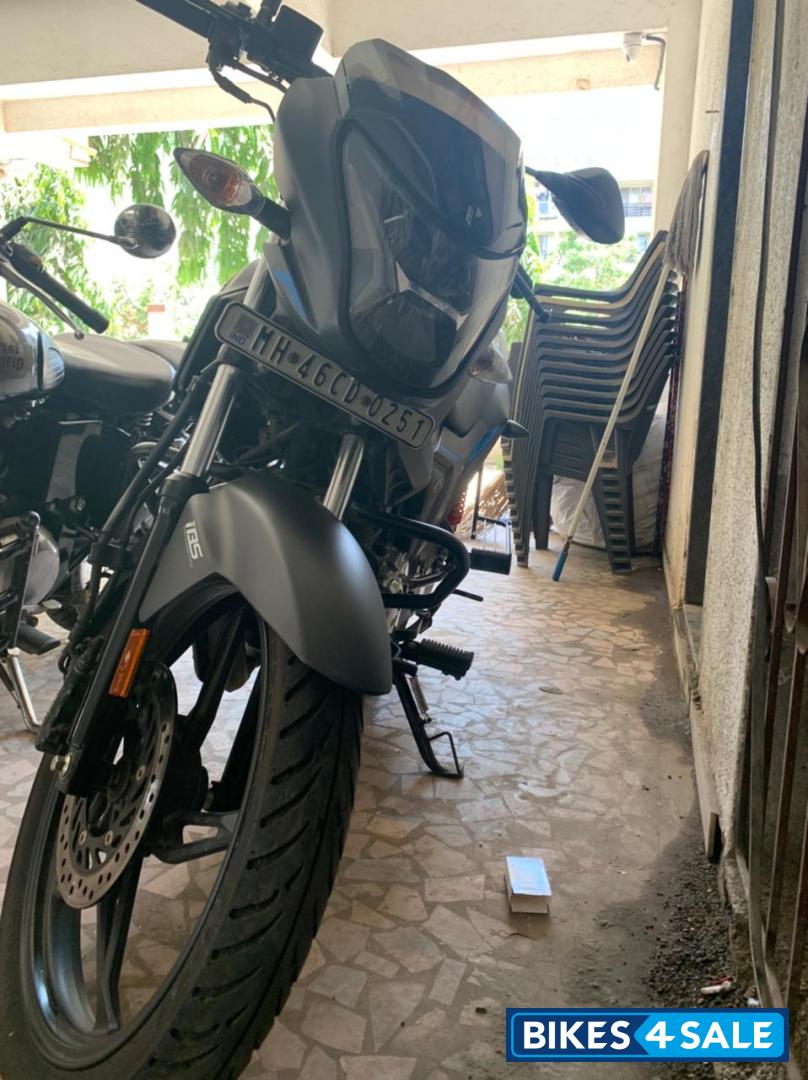 Grey Blue Stripes Hero Glamour Xtec