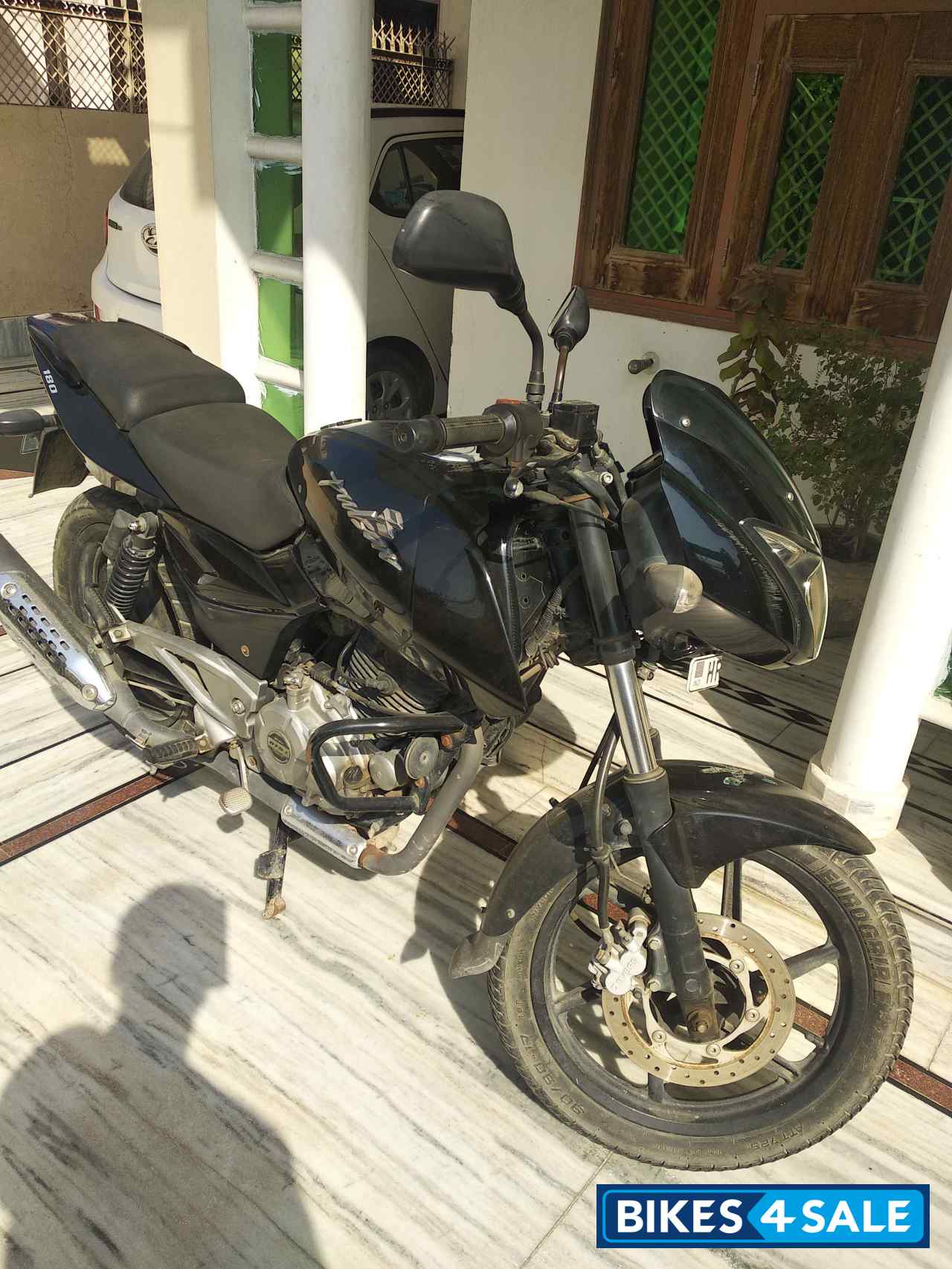 Black Bajaj Pulsar 180 DTSi
