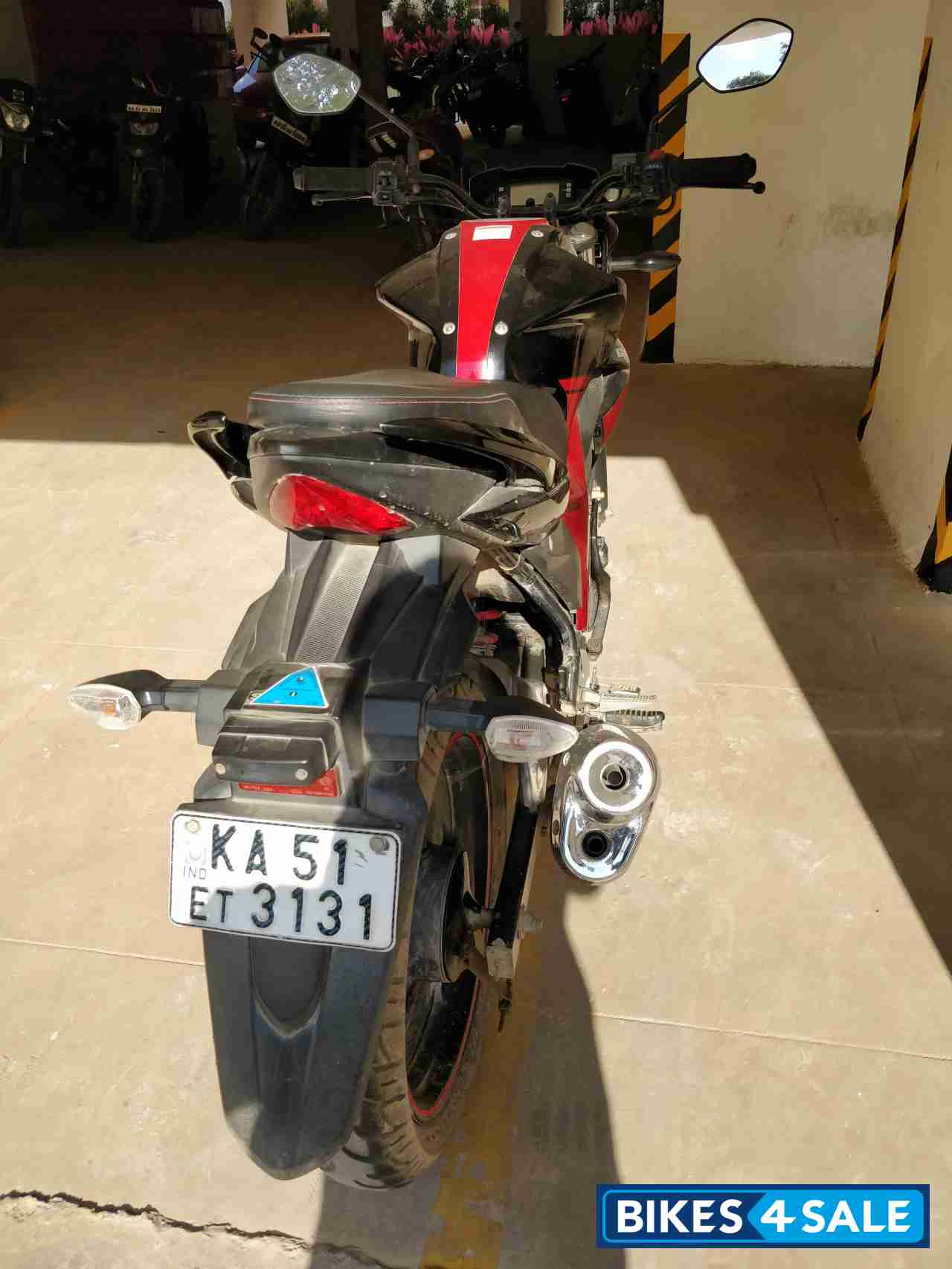 Black & Red Suzuki Gixxer 150