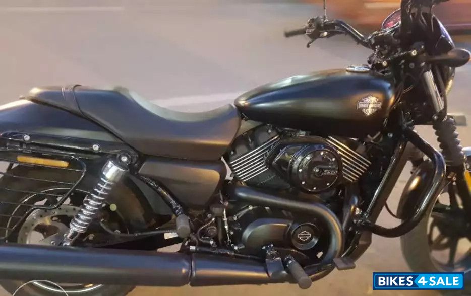 Matte Black Harley Davidson Street 750