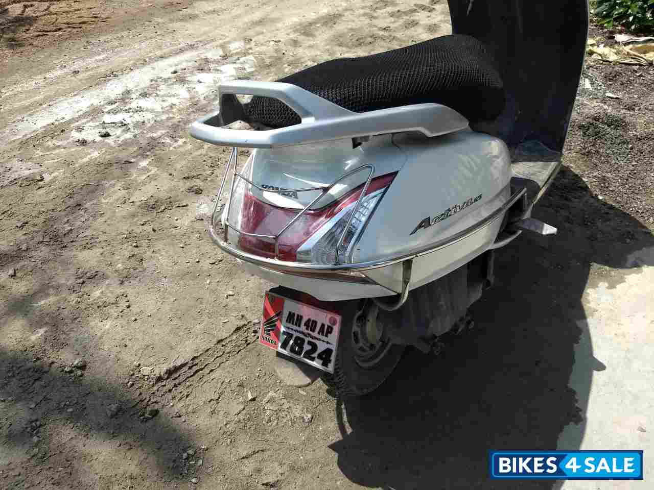 White Honda Activa 125